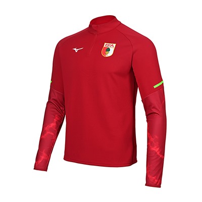 Frontalansicht eines roten Halfzip mit FCA-Wappen auf der linken Brust